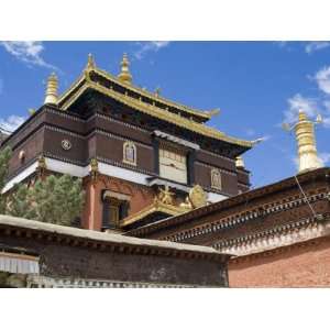  Tashilumpo Monastery, the Residence of the Chinese 