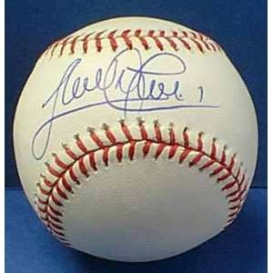  MLB Devil Rays Roberto Alomar # 2 Autographed Baseball 