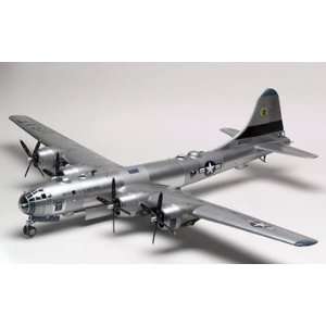  Monogram 1/48 B 29 Superfortress Airplane Model Kit Toys & Games