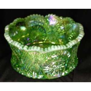    Green Opalescent Carnival Star & Arch Nappy   Bowl