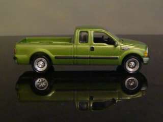 Ford F 250 SUPER DUTY Super Cab 1/64 Scale Limited Edition 4 Detailed 