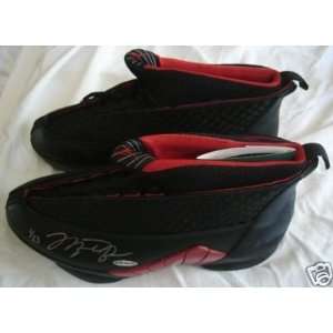  Michael Jordan Signed Jordan 15s Shoes Uda Le 23   New 