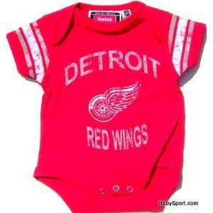  NEWBORN Baby Infant Detroit Red Wings Creeper Onesie 