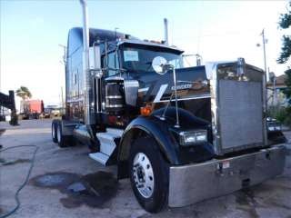 1999 KENWORTH W900L AEROCAB FLATOP DETROIT 1999 KENWORTH W900L AEROCAB 