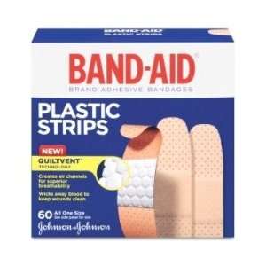 BAND AID Plastic Bandages   JOJ5635