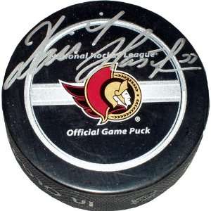  Dominik Hasek Signed Puck   Autographed NHL Pucks Sports 