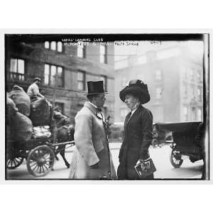  M. Howlett,Mrs. Ralph Sanger on street,New York