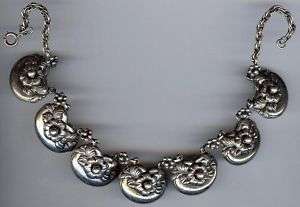 MAURICE HOLLYWOOD VINTAGE ORNATE SILVER FLOWERS NECKLACE  