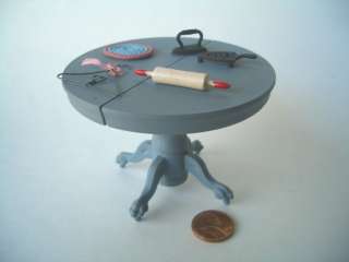 MINIATURE DOLLHOUSE ROUND KITCHEN TABLE PULLS APART WITH EXTRAS BLUE 