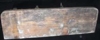 Base de cobre amarillo antigua de madera del brazo de la escala de 