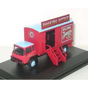 oxford chipperfields booking office truck 1.76 scale limited edition 