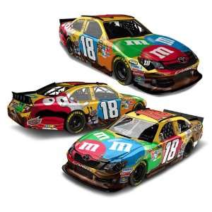 18 Kyle Busch 2012 M&Ms 1/64 Nascar Diecast Pit Stop Car Toyota Camry 
