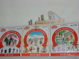 ICE SKATERS SKIERS ACTION FIGURES DEACON & FLOCK LOT HO Scale Train 