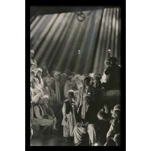 National Geographic, Sunlight Rays on Crowd, 20 x 30 Poster Print 