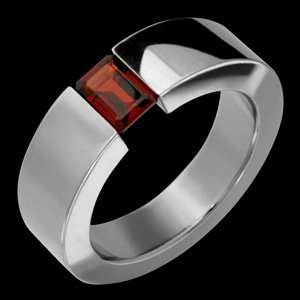  Dayna   size 12.50 Titanium Ring with Tension Set Garnet 