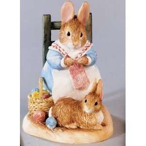  Beatrix Potter Miniature Figurine   Mrs Rabbit and Flopsy 