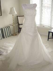 GORGEOUS NEW Pronovias RIZO Wedding Dress Bridal Gown size 8 Ivory 