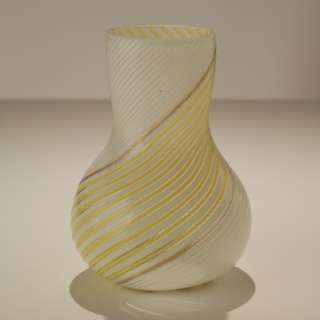 Dino Martens small filigrana Murano glass vase  