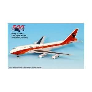    Hogan Air India 737 800W 1/200 REG#VT AXF Model Plane Toys & Games