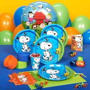    Snoopy Deluxe Party Pack for 8 & 8 Favor Boxes Toys & Games