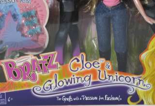 Bratz CLOE AND GLOWING UNICORN Brand New In Box WINGS AND HORN GLOW IN 