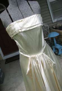 Vintage 40‘s Candlelight Color Satin Wedding Dress Gown ~ XS 23 