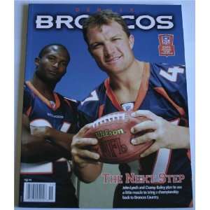   NFL 2005 Official Team Yearbook J. Michael Moore (editor) Books
