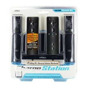  Charge Station Wii   Black Video Games