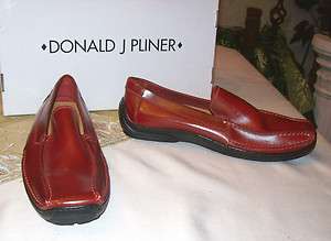   DONALD J. PLINER $250 FIRE RED LEATHER DRIVING LOAFER SHOES SZ 8