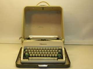 RARE Olympia Report De Luxe Typewriter With Case  