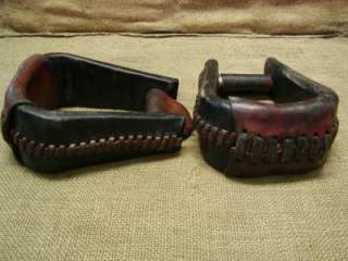 Vintage Leather & Wood Stirrups Antique Old Horse 6273  