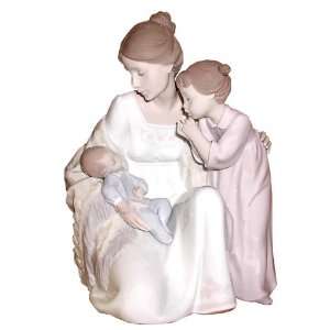  Lladro Welcome to the Family 6939