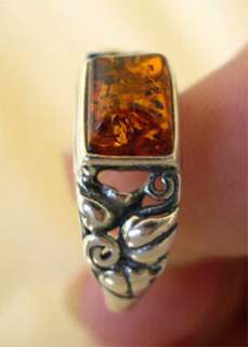   , GREEN or HONEY AMBER & STERLING SILVER SOLITAIRE RING VARIOUS SIZES