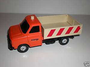 CORGI MATICS FORD TRANSIT TIPPER #1121 Truck 83 Britian  