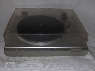 Akai AP B110 Two Speed Auto Return Turntable   Record Player 33.33 and 