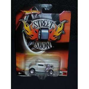    Hot Wheels 2006 Street Show # 18 32 Ford Coupe White Toys & Games
