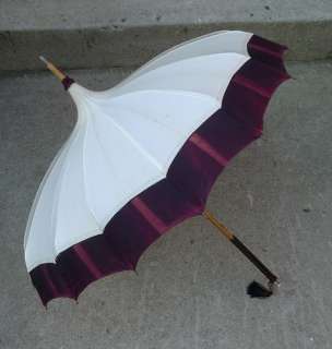   PARASOL Umbrella LUCITE Handle WOOD Unique Shape 16 STEMS 1930s  