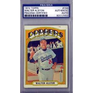  Walter Alston Autographed 1972 Topps Card PSA/DNA Slabbed 