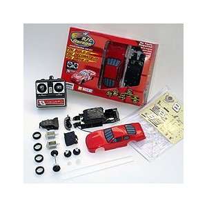    Front Runners R/C Garage Radio Control Car Kit Toys & Games